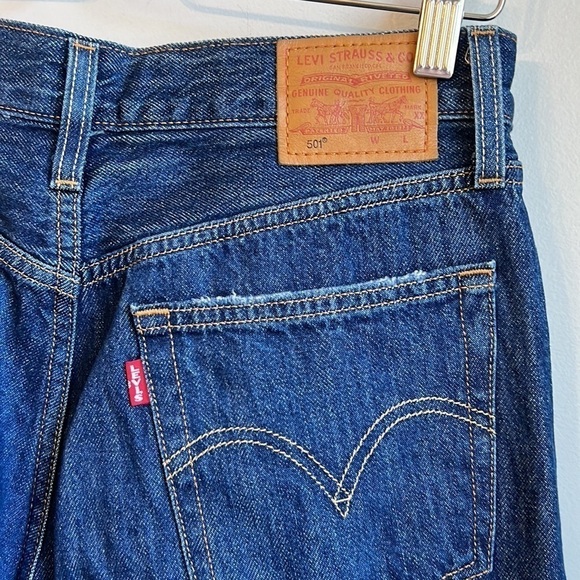 Levi’s 501 Dark Wash Distressed High Rise Straight Leg Cropped Jeans SZ 27 - Picture 8 of 12